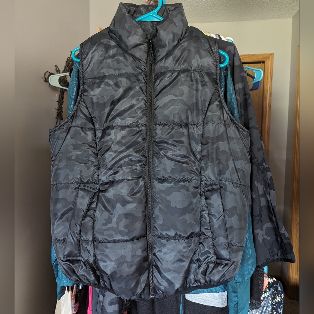 Zyia Vest